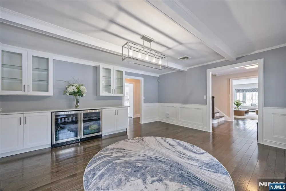 202 Chestnut Ridge Road Saddle River, NJ 07458