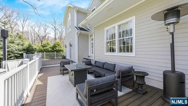 202 Chestnut Ridge Road Saddle River, NJ 07458