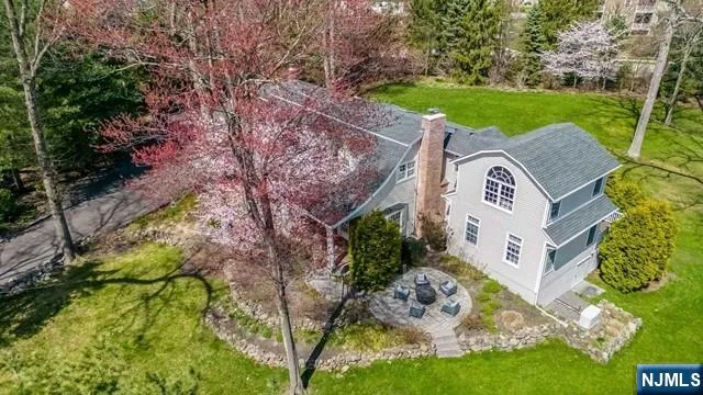 202 Chestnut Ridge Road Saddle River, NJ 07458