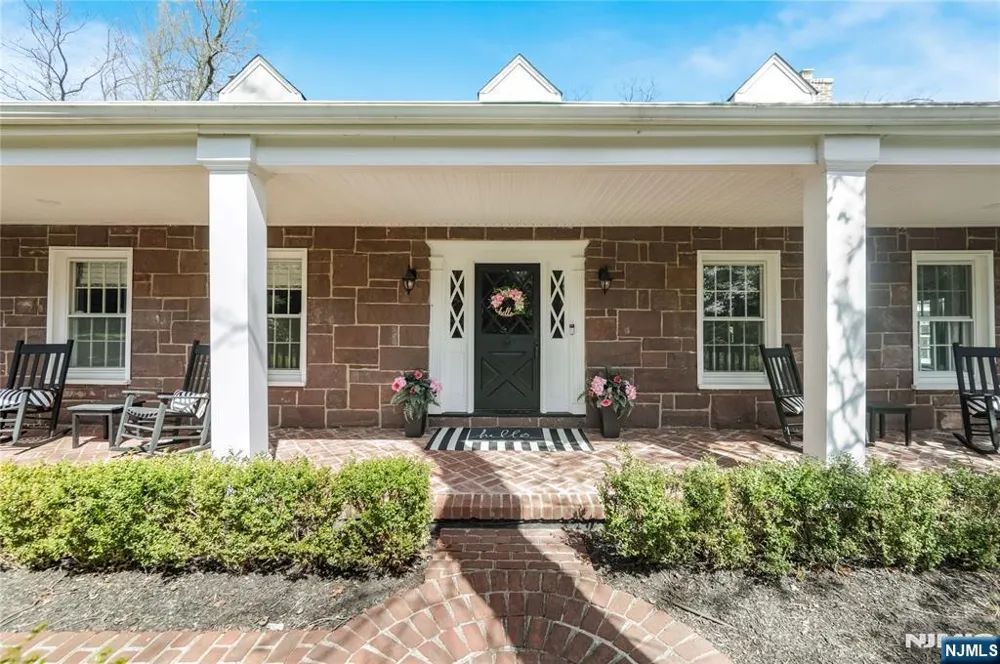 202 Chestnut Ridge Road Saddle River, NJ 07458