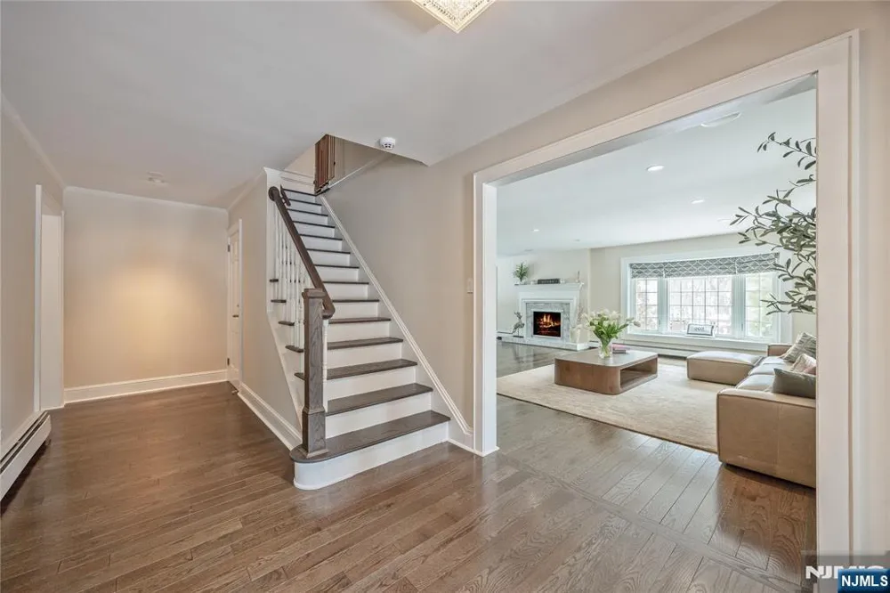 202 Chestnut Ridge Road Saddle River, NJ 07458