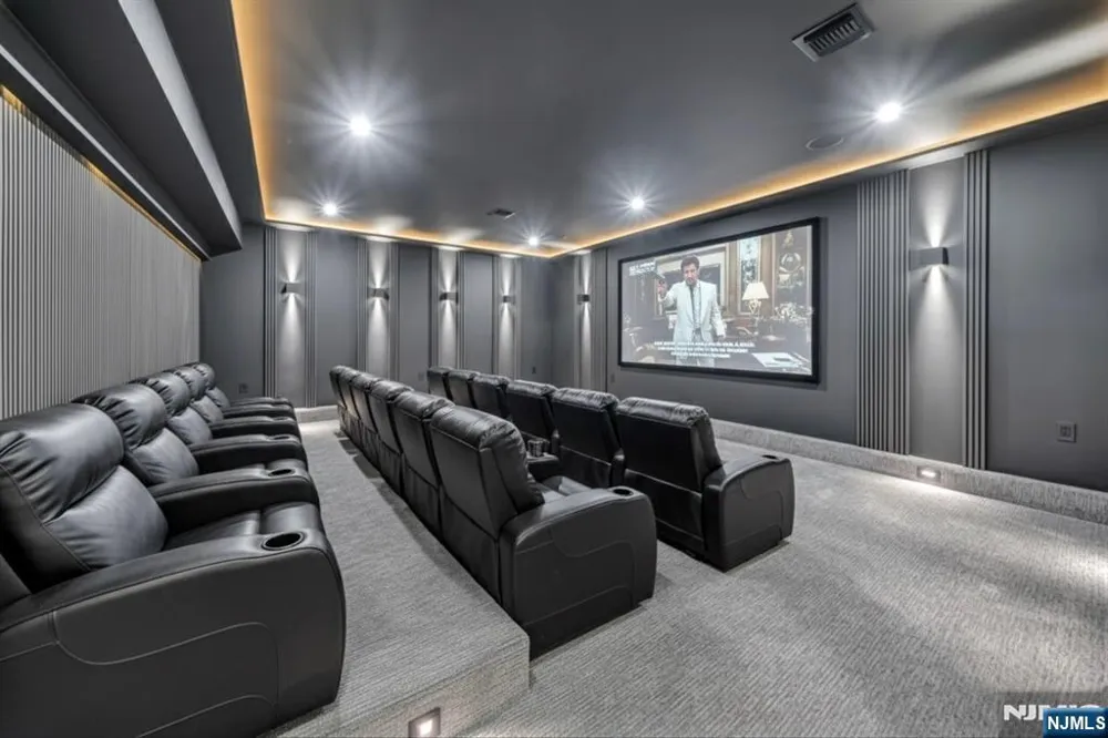 801 Godwin Road Paramus, NJ 07652