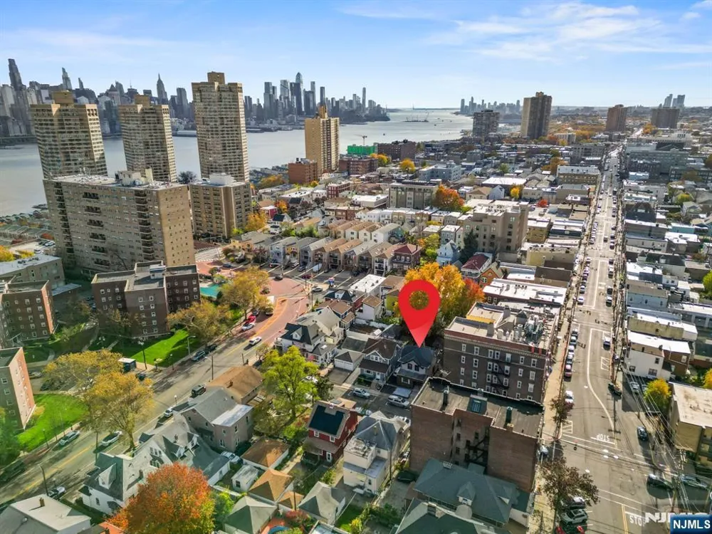 31 72nd Street North Bergen, NJ 07047