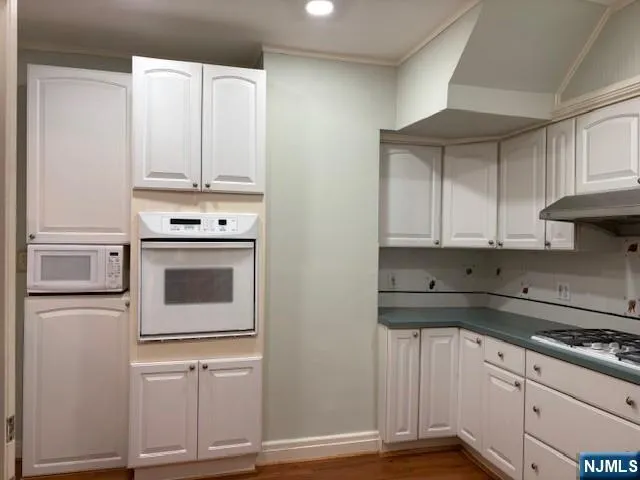 460 New England Terrace Orange, NJ 07050