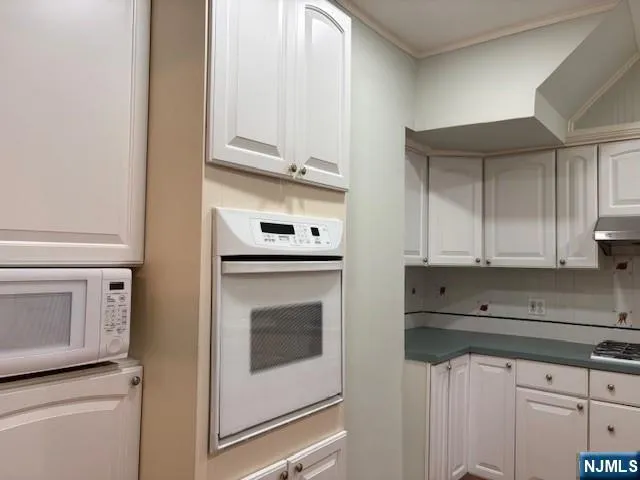 460 New England Terrace Orange, NJ 07050