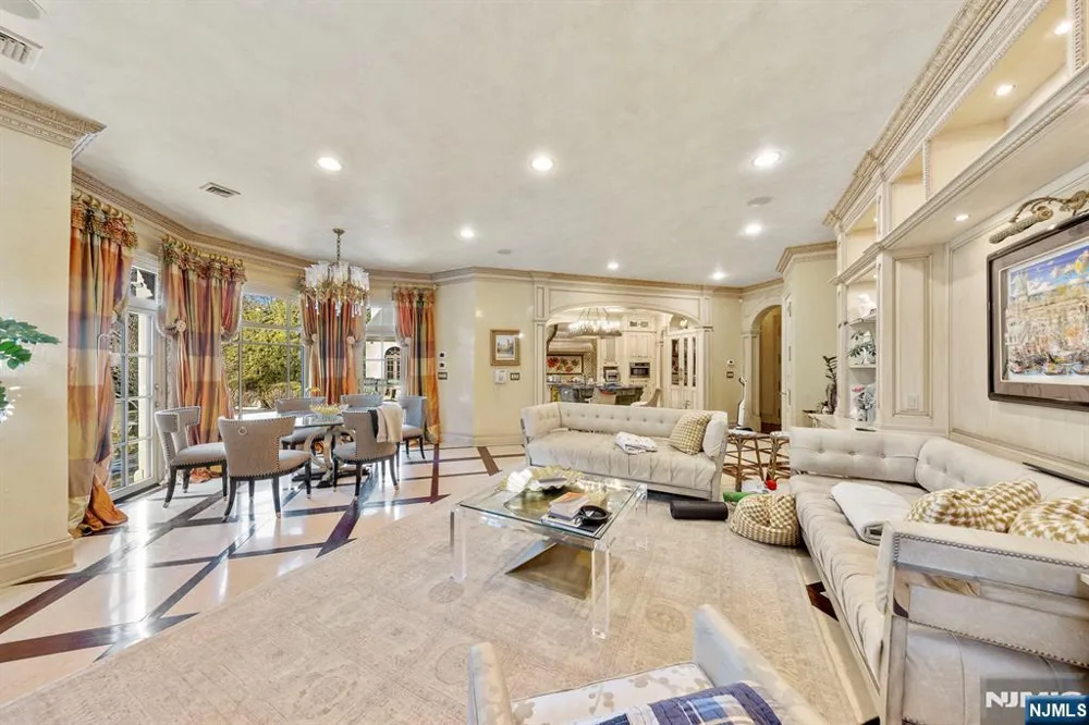 78 Roberts Road Englewood Cliffs, NJ 07632