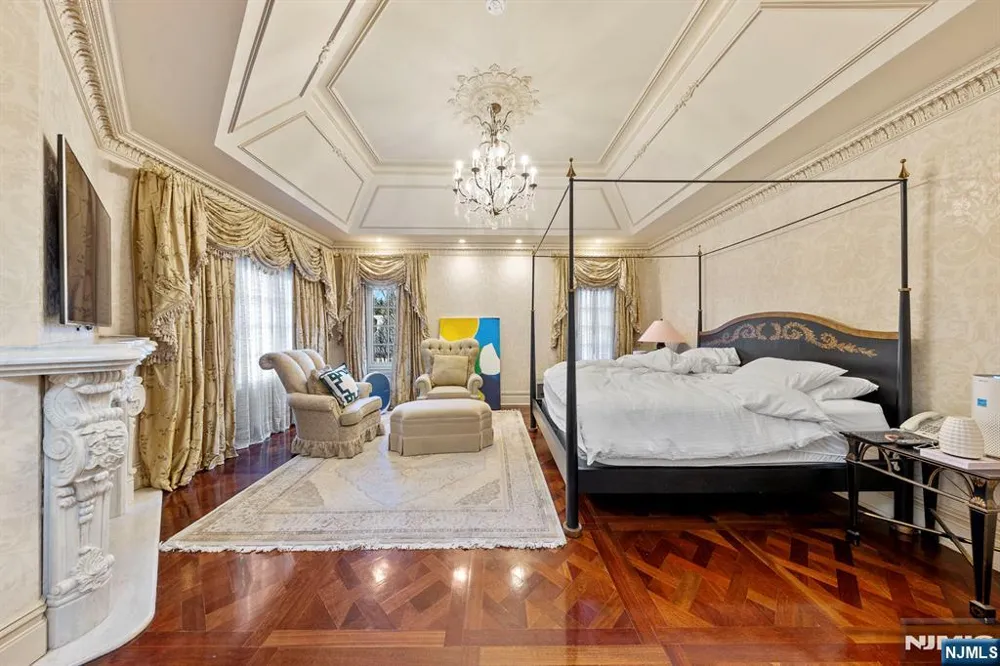 78 Roberts Road Englewood Cliffs, NJ 07632