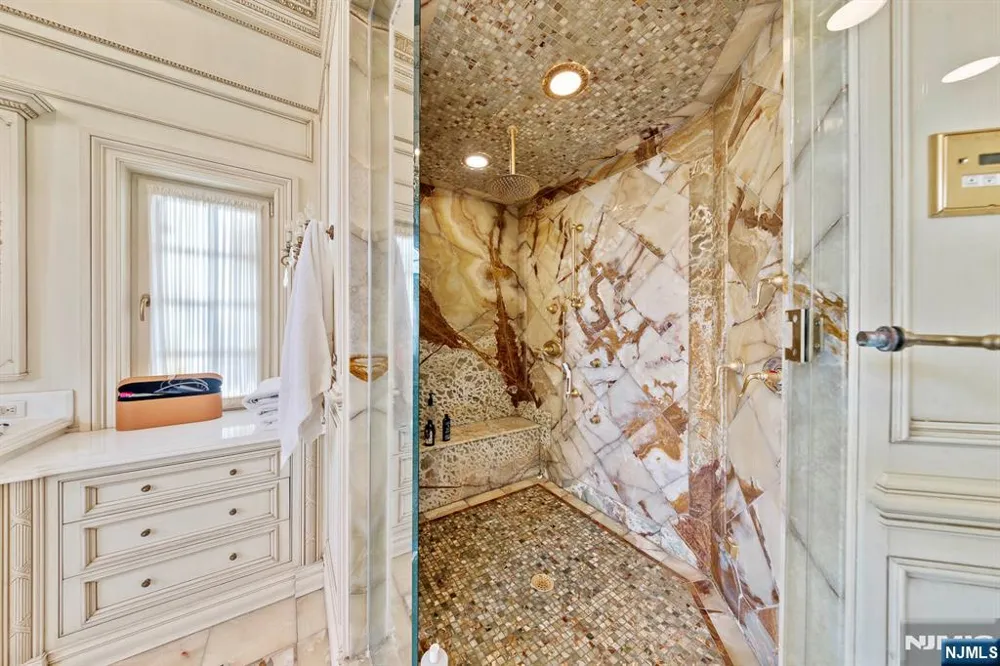 78 Roberts Road Englewood Cliffs, NJ 07632