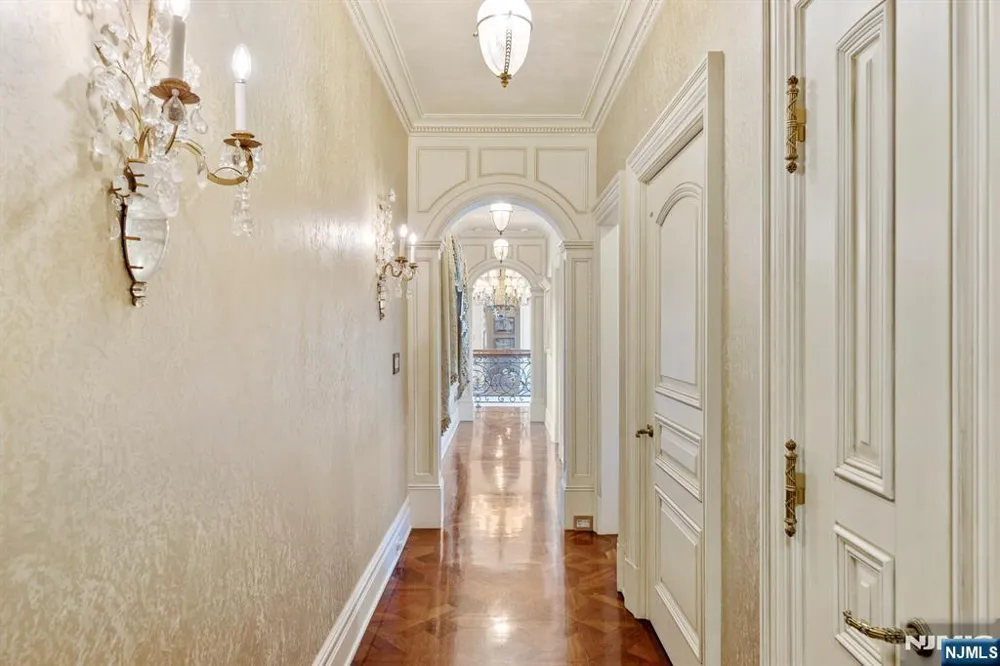 78 Roberts Road Englewood Cliffs, NJ 07632