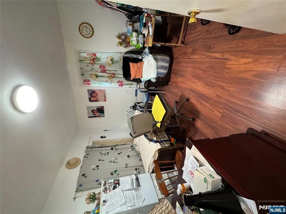 280 Lincoln Street East Orange, NJ 07017