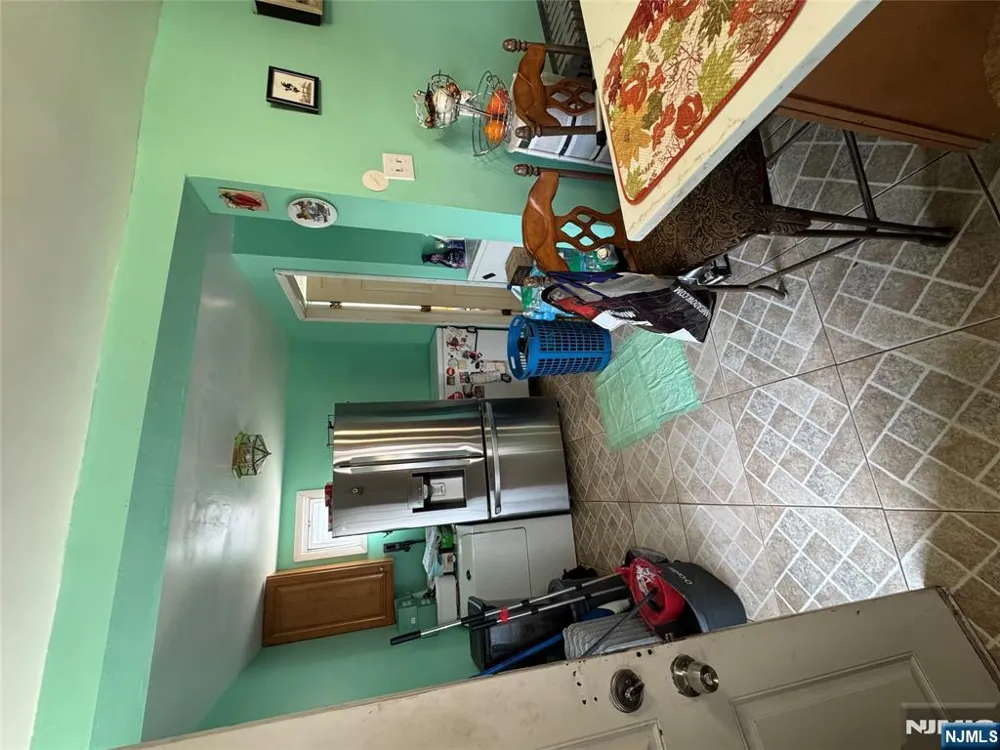280 Lincoln Street East Orange, NJ 07017