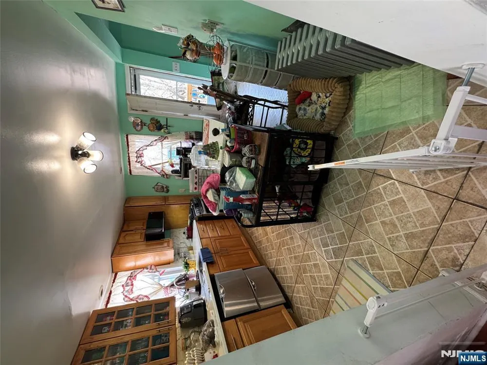 280 Lincoln Street East Orange, NJ 07017