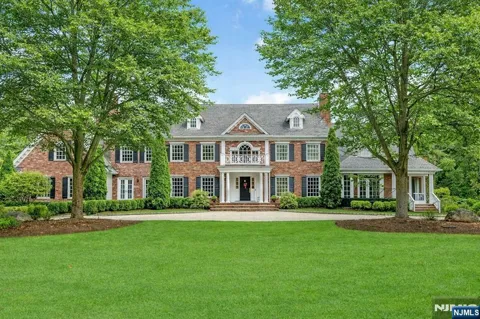7 Charlden Drive