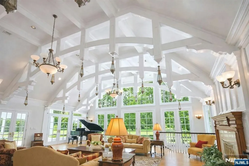 7 Charlden Drive Saddle River, NJ 07458