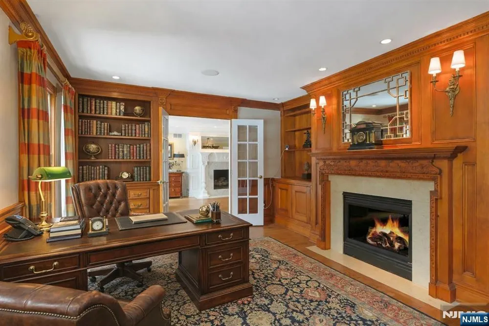 7 Charlden Drive Saddle River, NJ 07458