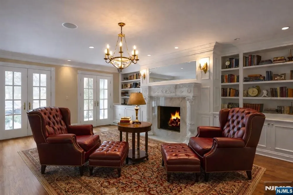 7 Charlden Drive Saddle River, NJ 07458