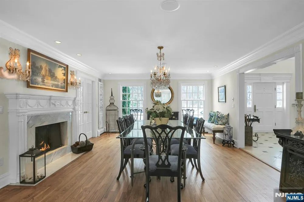 7 Charlden Drive Saddle River, NJ 07458