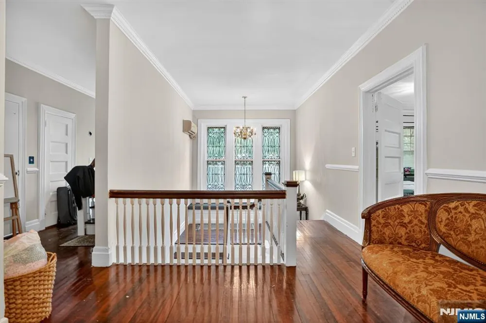 285 Maple Street Englewood, NJ 07631