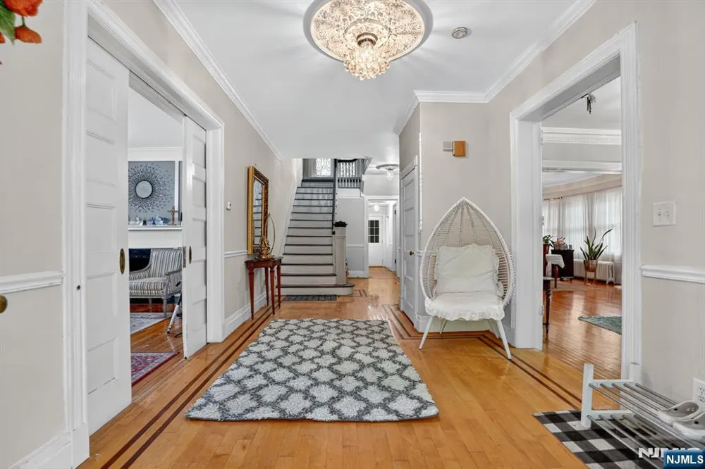 285 Maple Street Englewood, NJ 07631