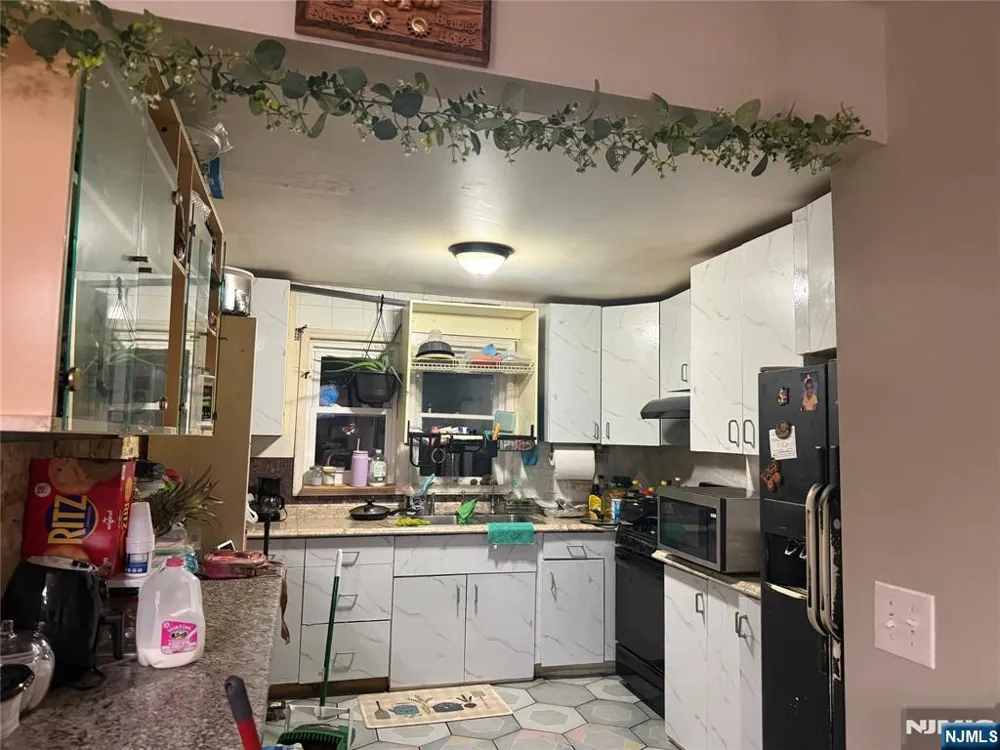 39.5 Sunset Avenue Newark, NJ 07106