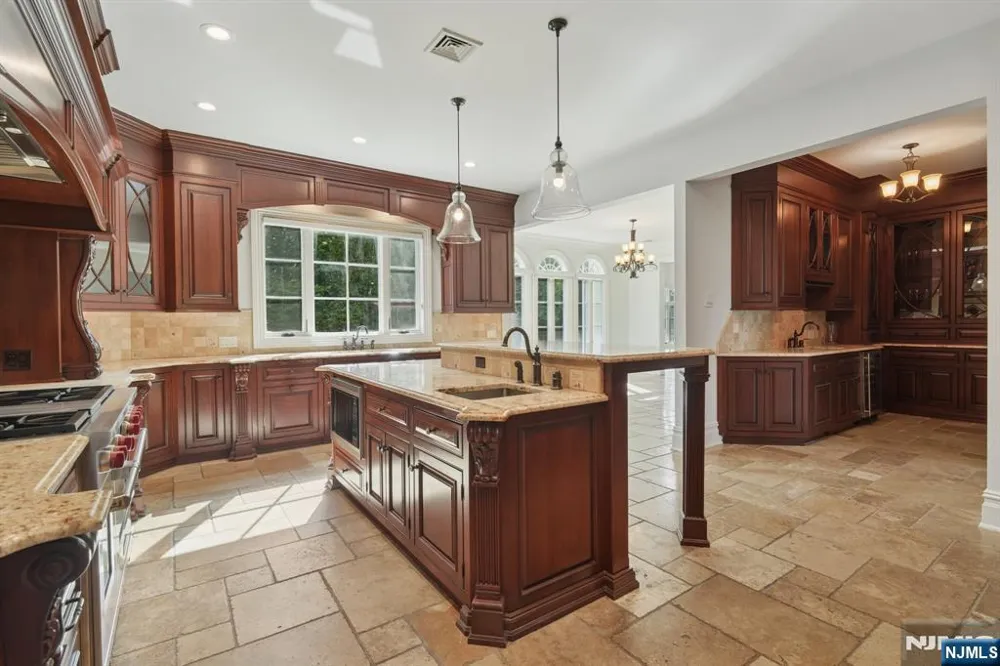 144 Truman Drive Cresskill, NJ 07626