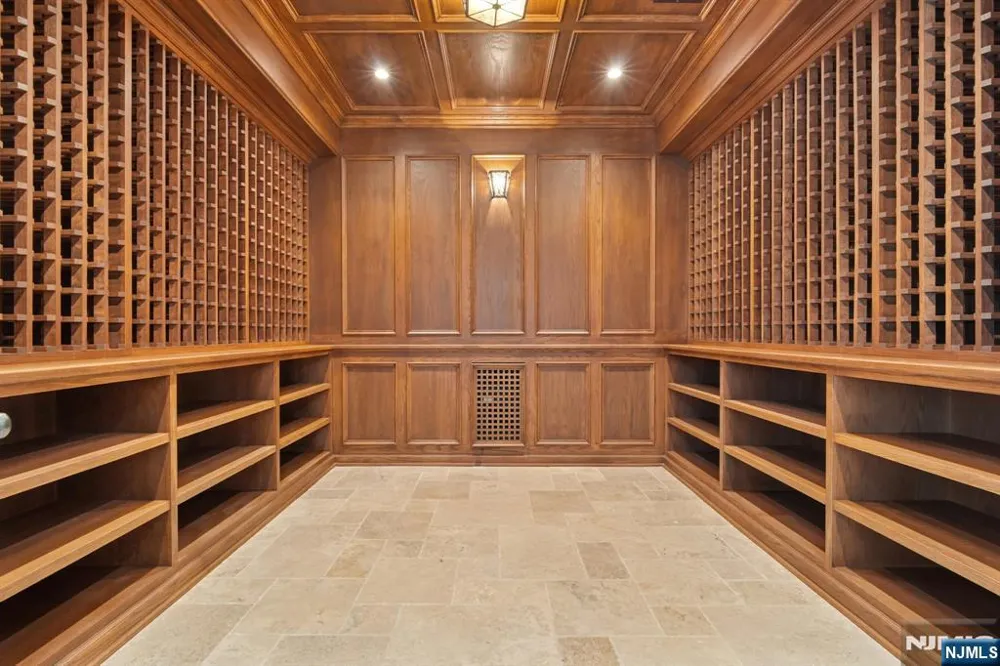 144 Truman Drive Cresskill, NJ 07626