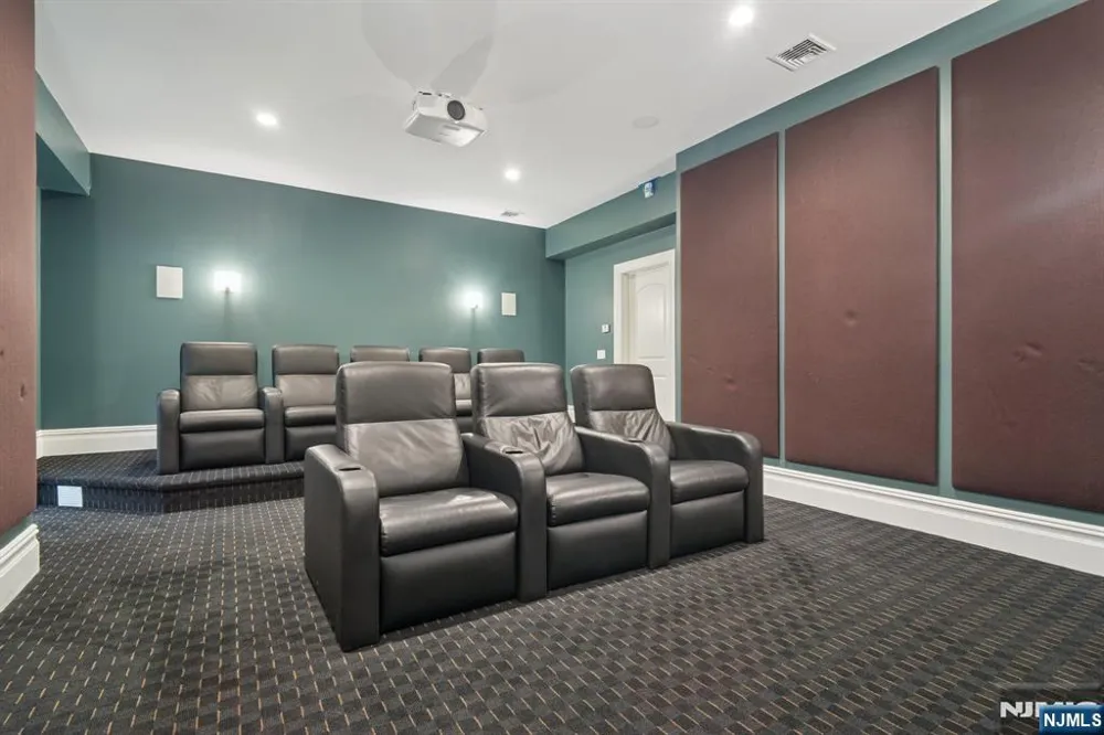 144 Truman Drive Cresskill, NJ 07626