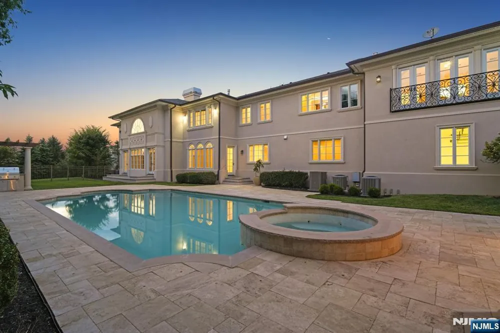 144 Truman Drive Cresskill, NJ 07626
