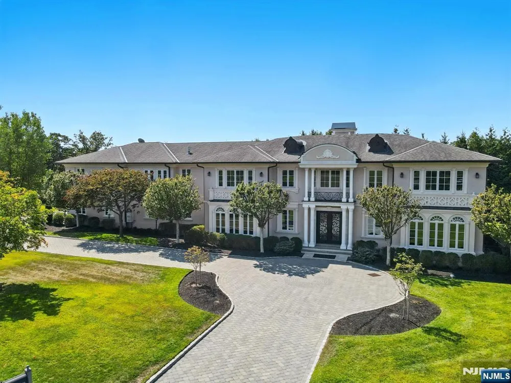 144 Truman Drive Cresskill, NJ 07626