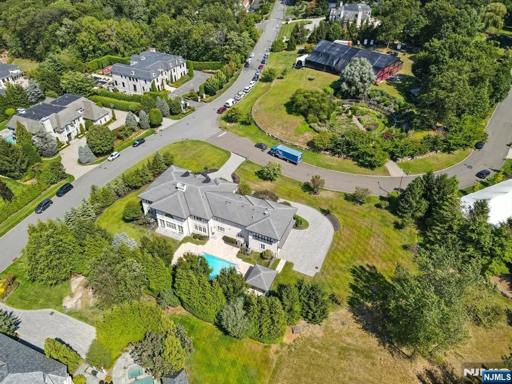 144 Truman Drive Cresskill, NJ 07626