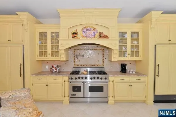 14 Werimus Brook Road Saddle River, NJ 07458