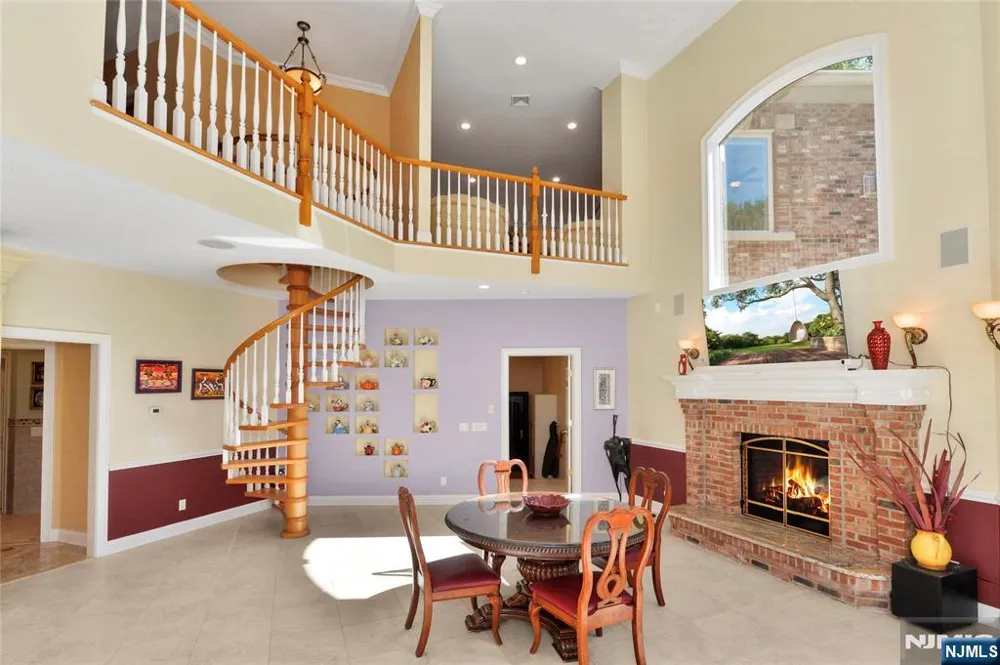 14 Werimus Brook Road Saddle River, NJ 07458