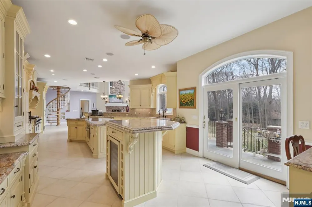 14 Werimus Brook Road Saddle River, NJ 07458