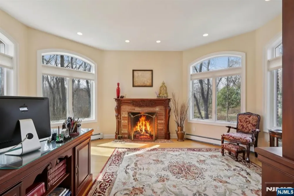 14 Werimus Brook Road Saddle River, NJ 07458