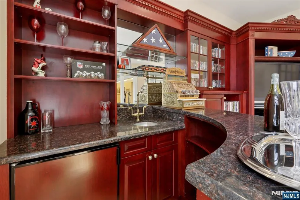 14 Werimus Brook Road Saddle River, NJ 07458