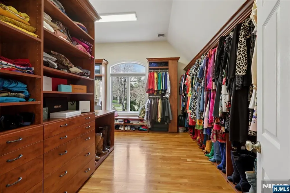 14 Werimus Brook Road Saddle River, NJ 07458