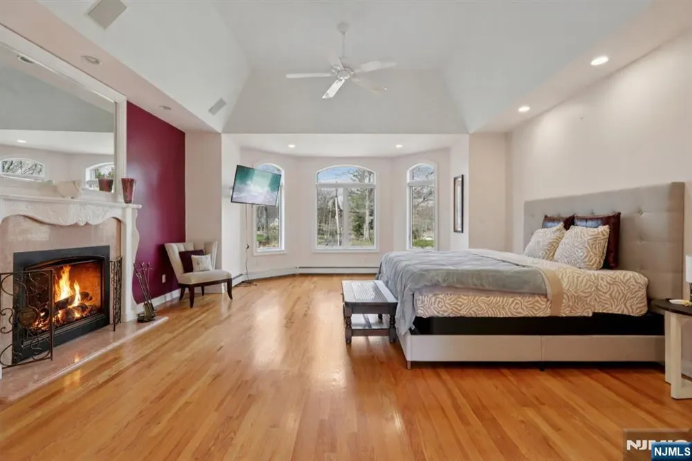 14 Werimus Brook Road Saddle River, NJ 07458
