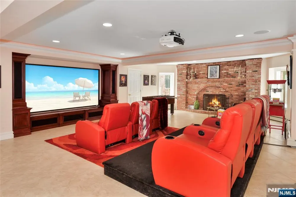 14 Werimus Brook Road Saddle River, NJ 07458