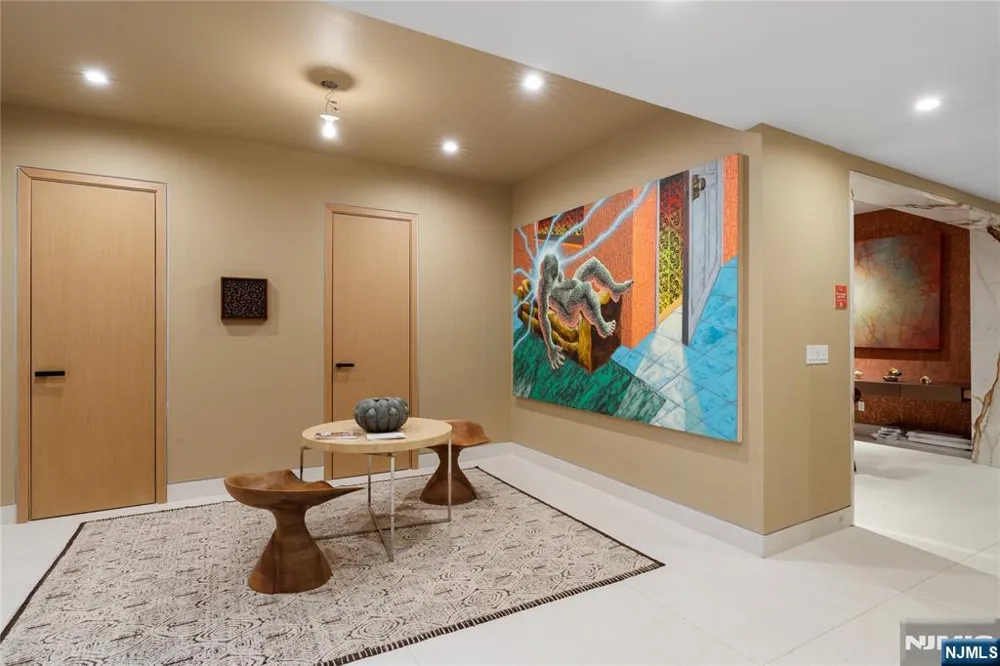 48 Pleasant Avenue Upper Saddle River, NJ 07458