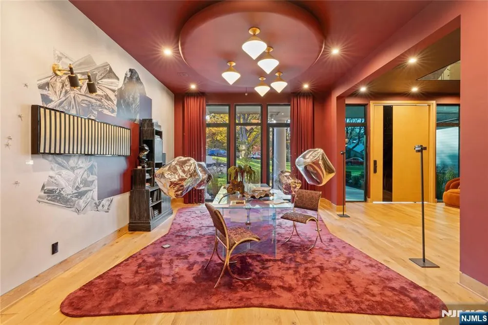 48 Pleasant Avenue Upper Saddle River, NJ 07458