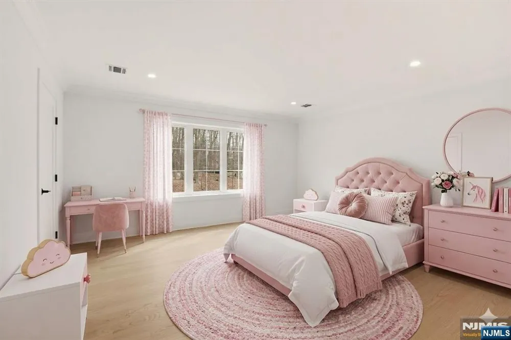 26 Huff Terrace Montvale, NJ 07645