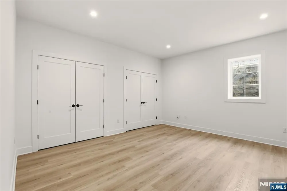 26 Huff Terrace Montvale, NJ 07645