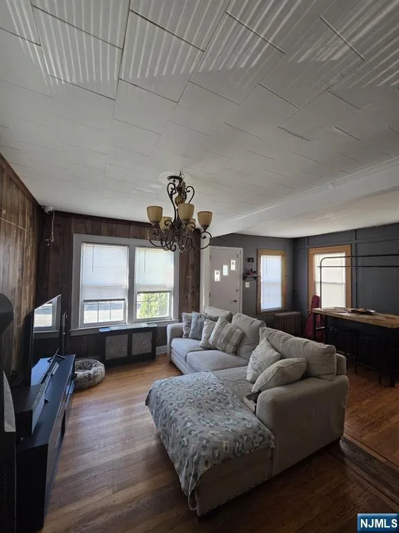 732 Essex Avenue Linden, NJ 07036