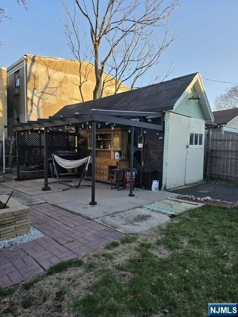 732 Essex Avenue Linden, NJ 07036