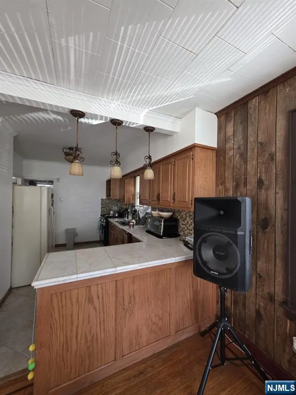 732 Essex Avenue Linden, NJ 07036