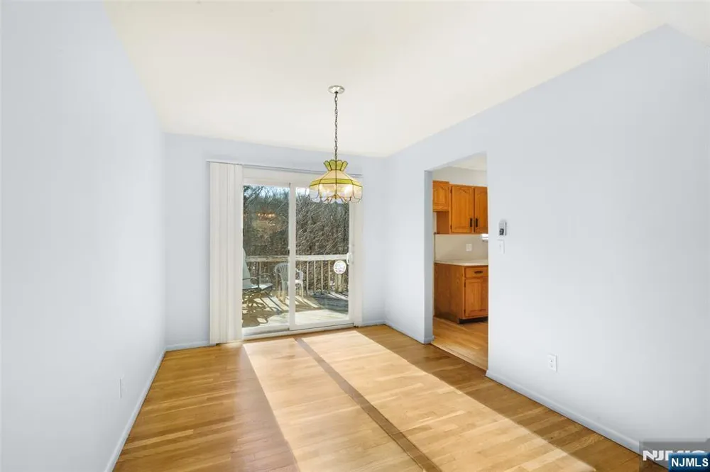18 Kendall Drive Ringwood, NJ 07456