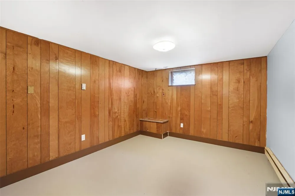18 Kendall Drive Ringwood, NJ 07456
