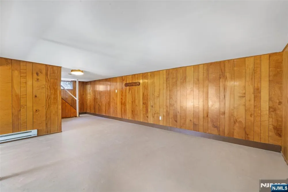 18 Kendall Drive Ringwood, NJ 07456