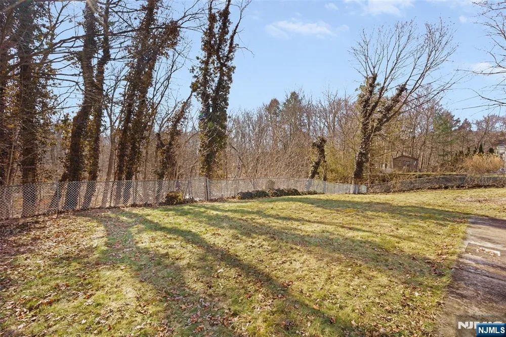 18 Kendall Drive Ringwood, NJ 07456