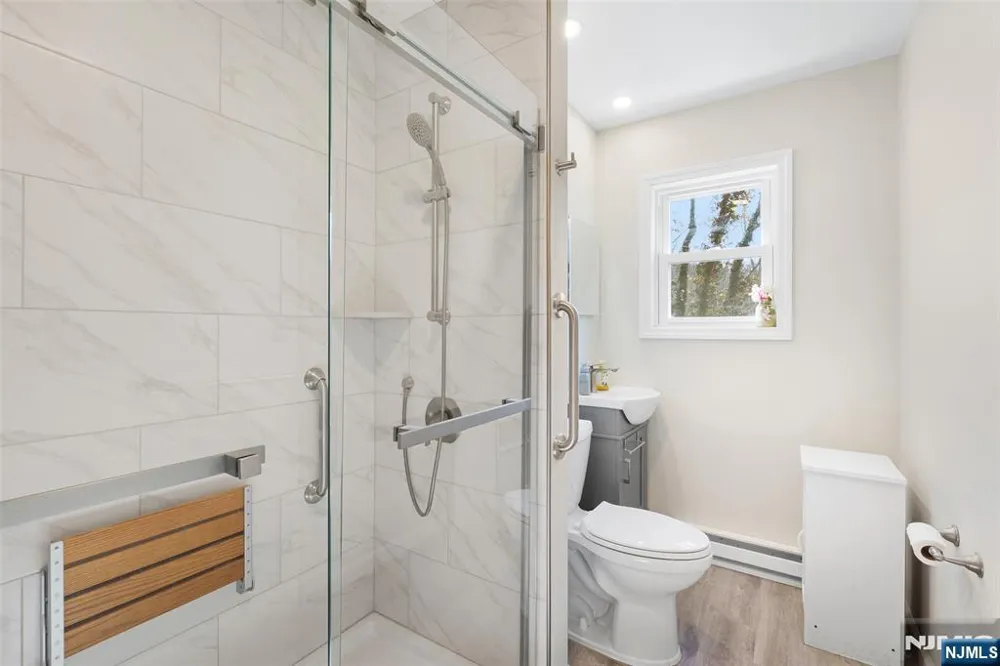 18 Kendall Drive Ringwood, NJ 07456